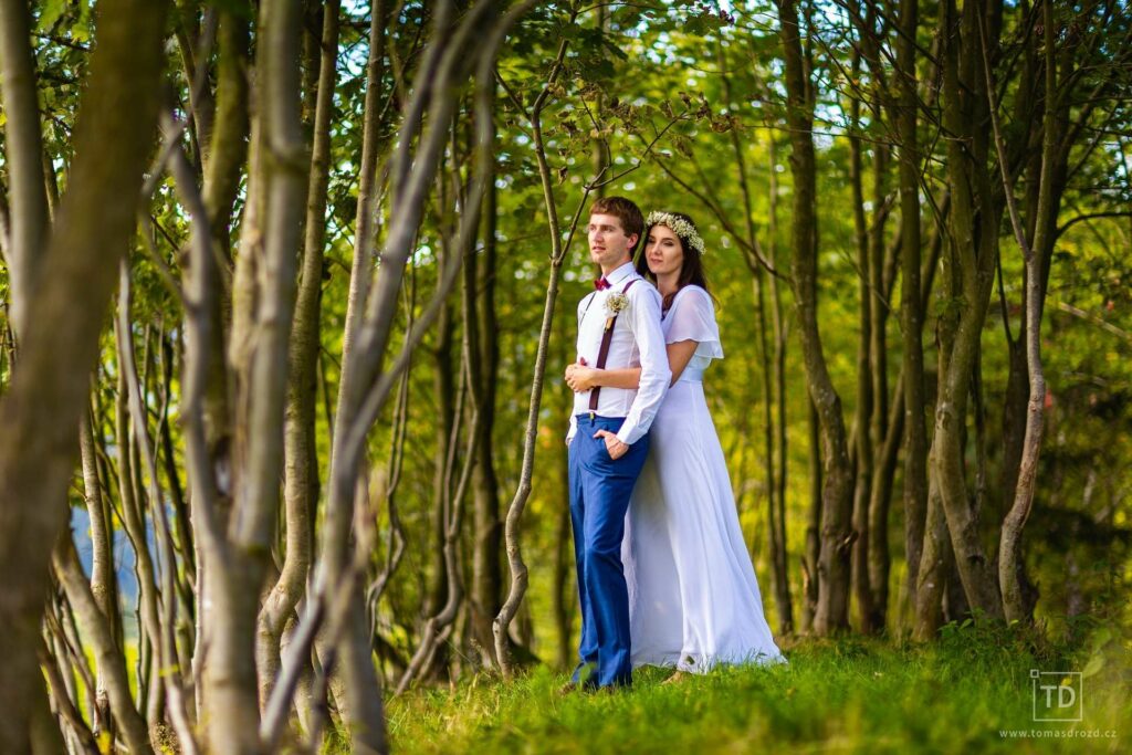 Svatební fotografie Anety a Jirky z boho svatby v Beskydech.