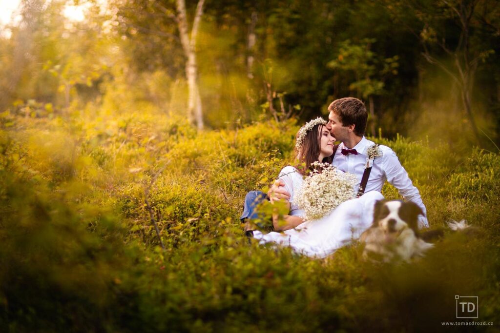 Svatební fotografie Anety a Jirky z boho svatby v Beskydech.