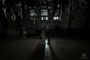 Svatební fotografie ženicha a nevěsty na Landeku od fotografa Tomáše Drozda